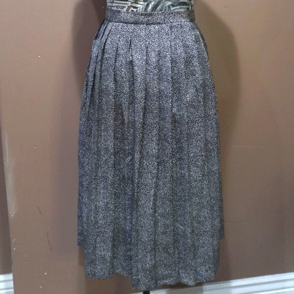 *3/$30 Sale* Vintage Petites by Willi Pleated Black & White Speckled Full Skirt
